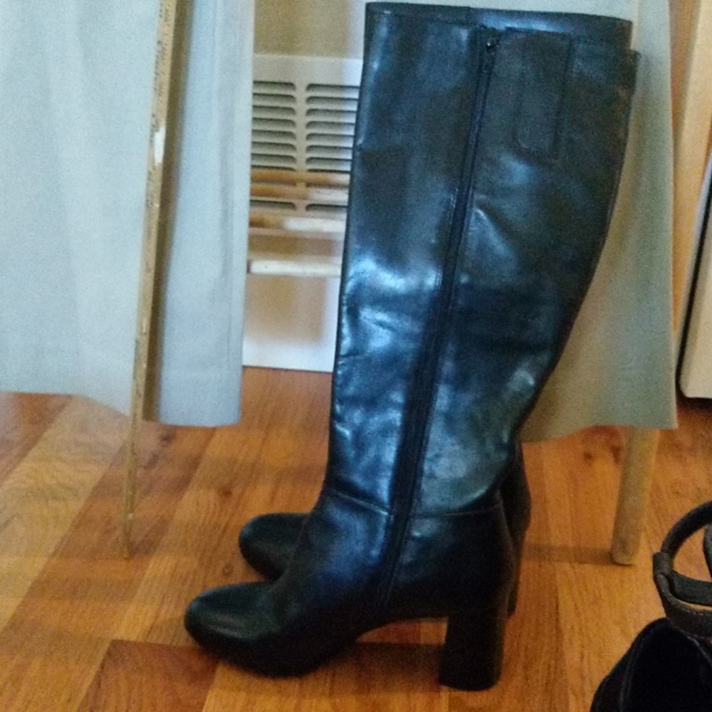 NWOT Nine West Knee High Leather Boot